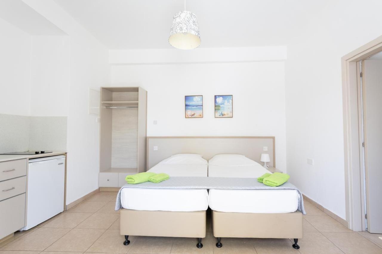 Christothea Apartments アヤナパ エクステリア 写真