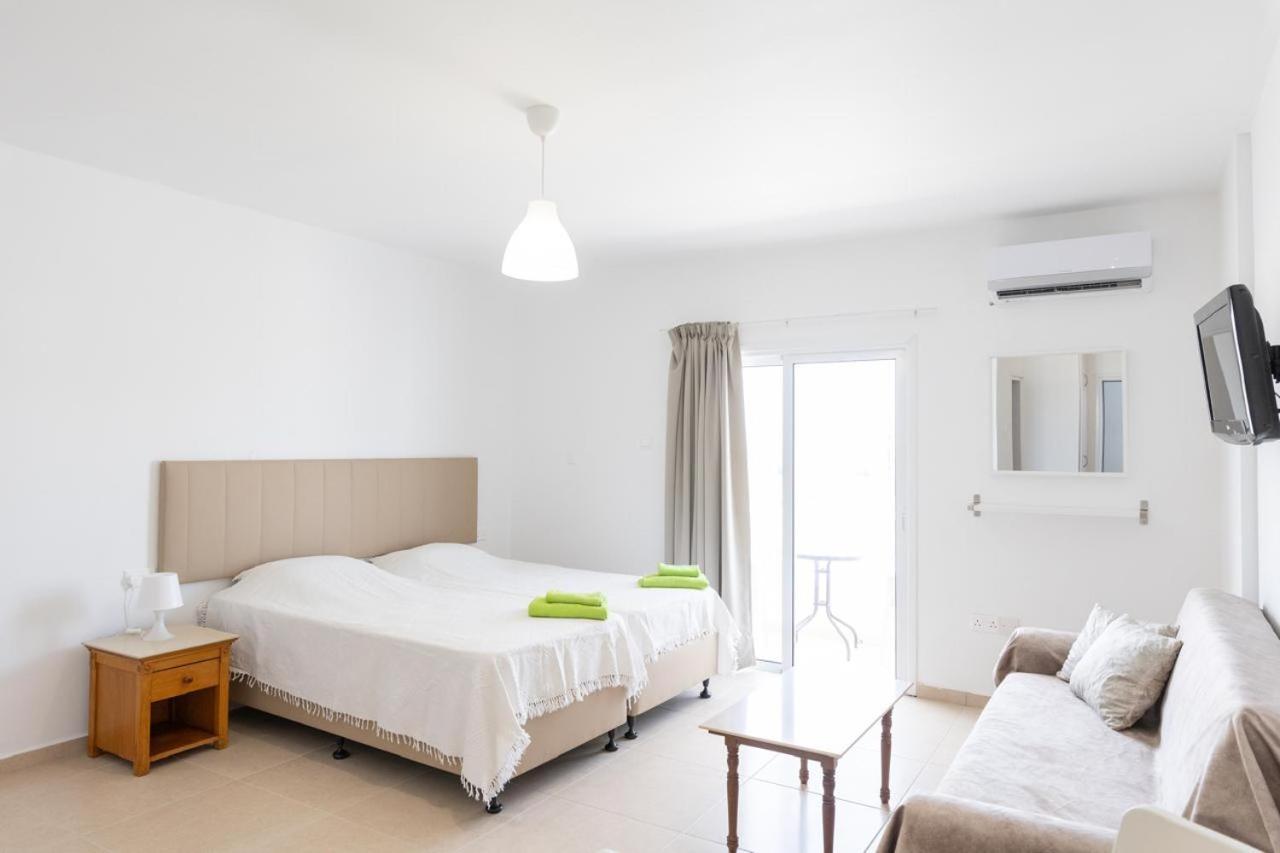 Christothea Apartments アヤナパ エクステリア 写真
